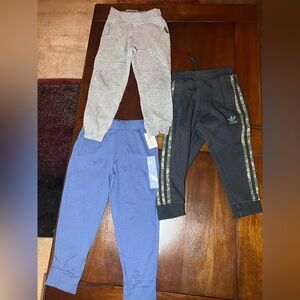 Garanimals Kids' Gray, Blue, and Black Joggers Set